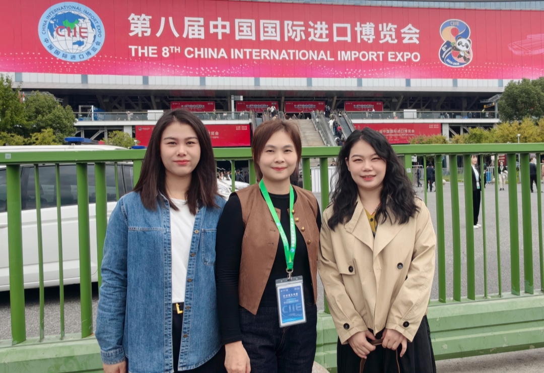 1a0970b8e85e41cbb5a414443f17689f.jpg 1a0970b8e85e41cbb5a414443f17689f.jpg