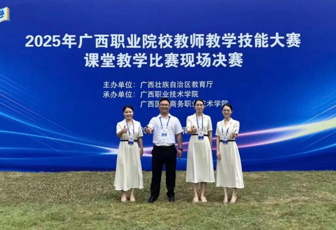 61560d51717e40c9949d1436548a225f.jpg 61560d51717e40c9949d1436548a225f.jpg