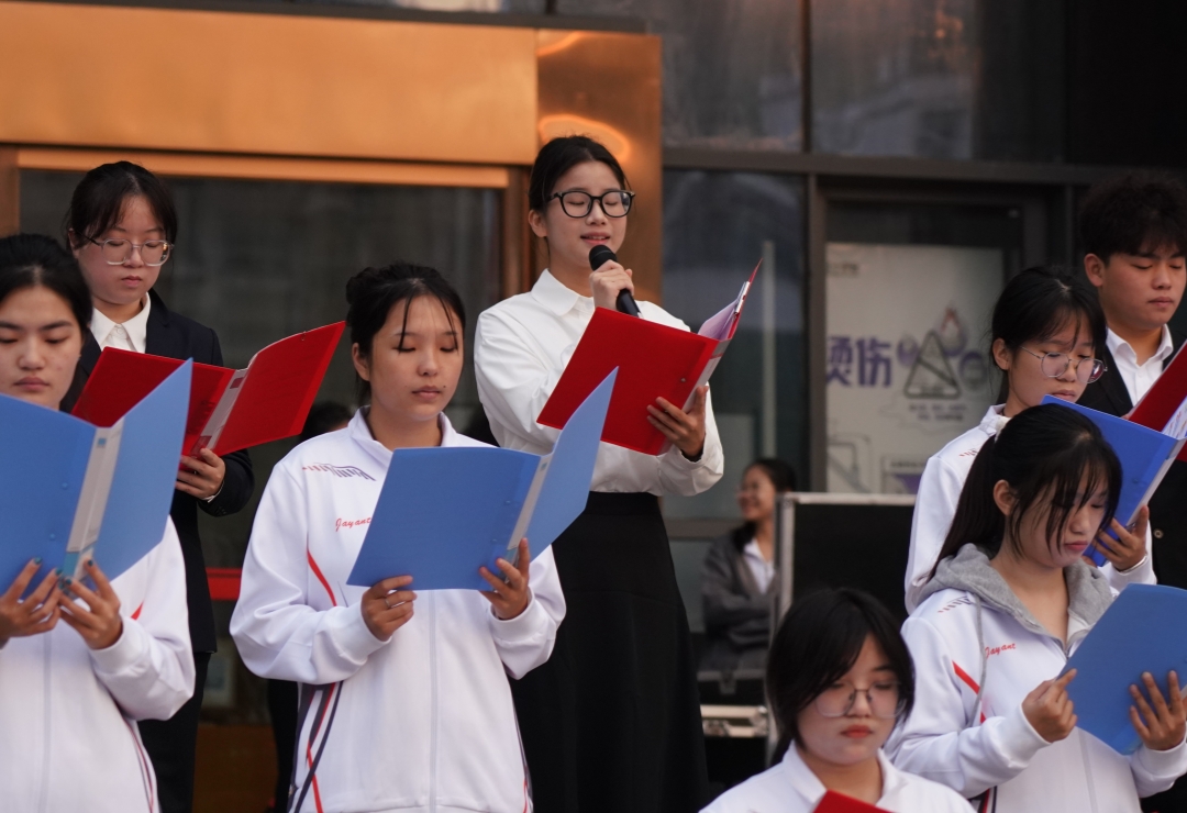 64b1814f467b4d2888afaf95cf0aec9c.jpg 64b1814f467b4d2888afaf95cf0aec9c.jpg